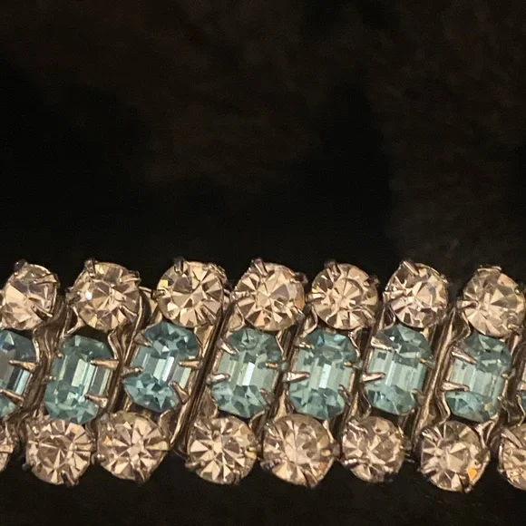 Vintage Light Blue Rhinestone Choker Necklace & Bracelet Set look @ the video
